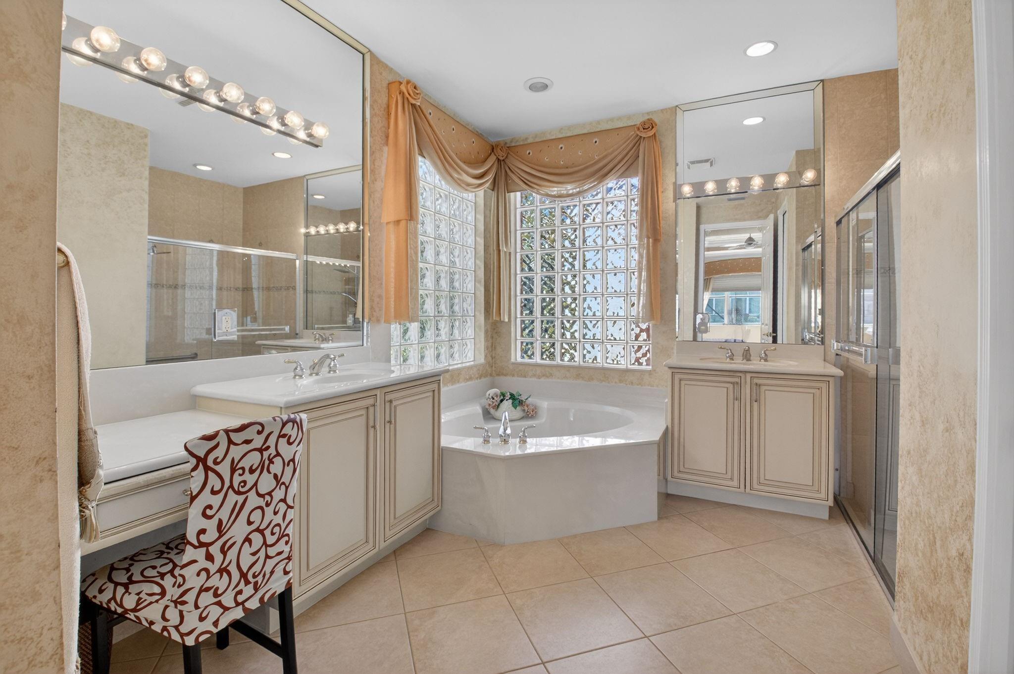 8270 Azure Coast Lake Worth, FL 33467