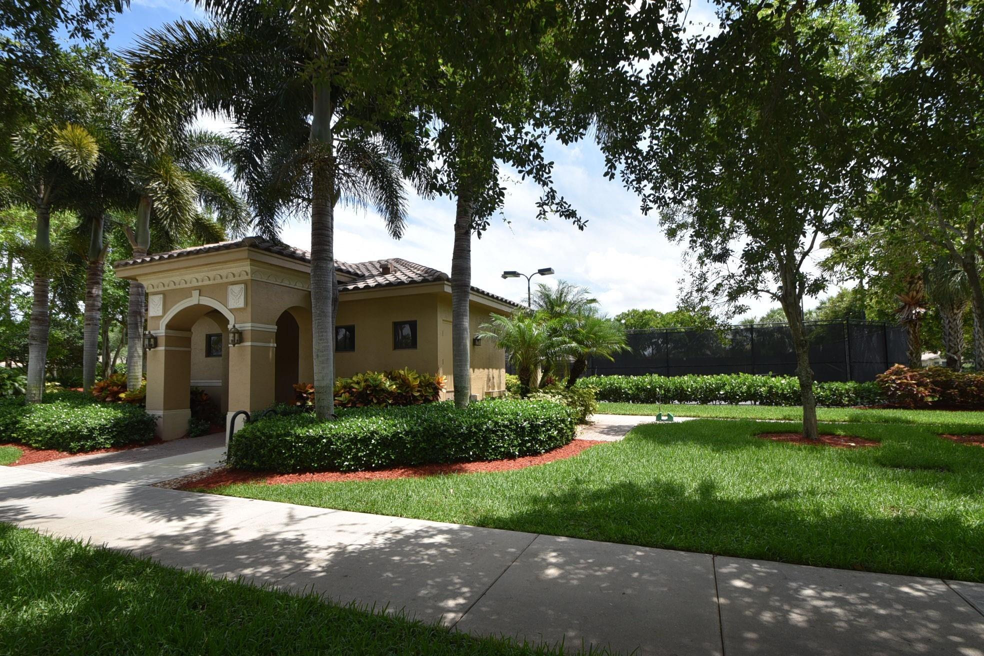8270 Azure Coast Lake Worth, FL 33467