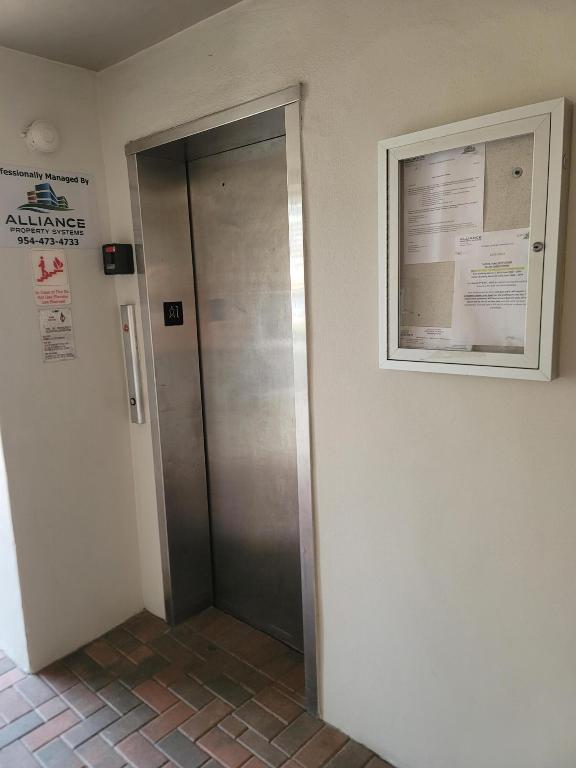 3031 NE 51st St #305w Fort Lauderdale, FL 33308