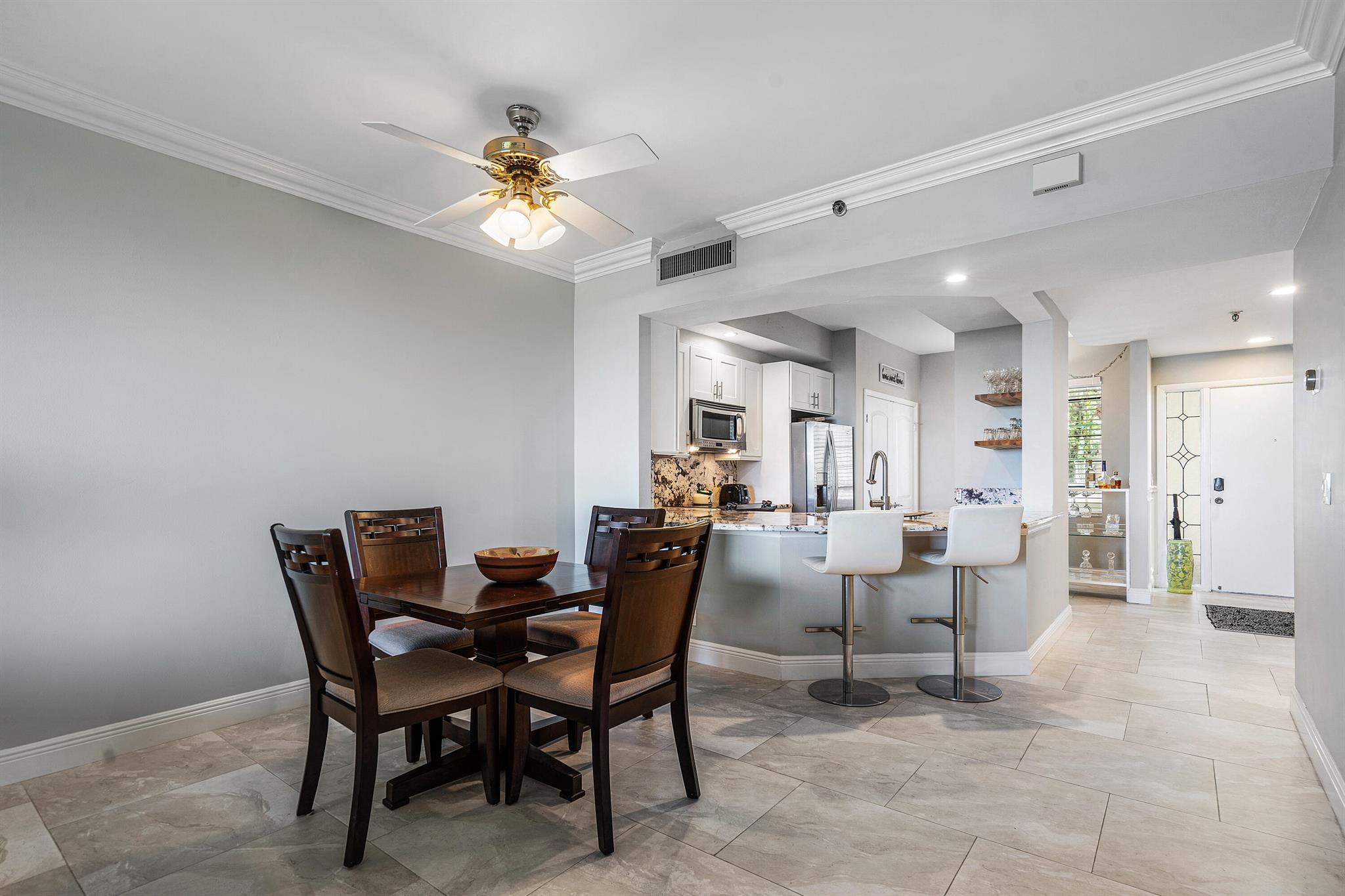 200 Waterway Rd #204 Tequesta, FL 33469