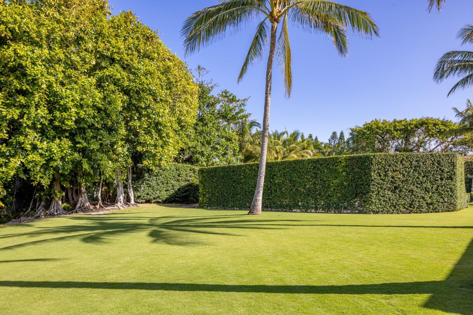 710 S County Rd Palm Beach, FL 33480