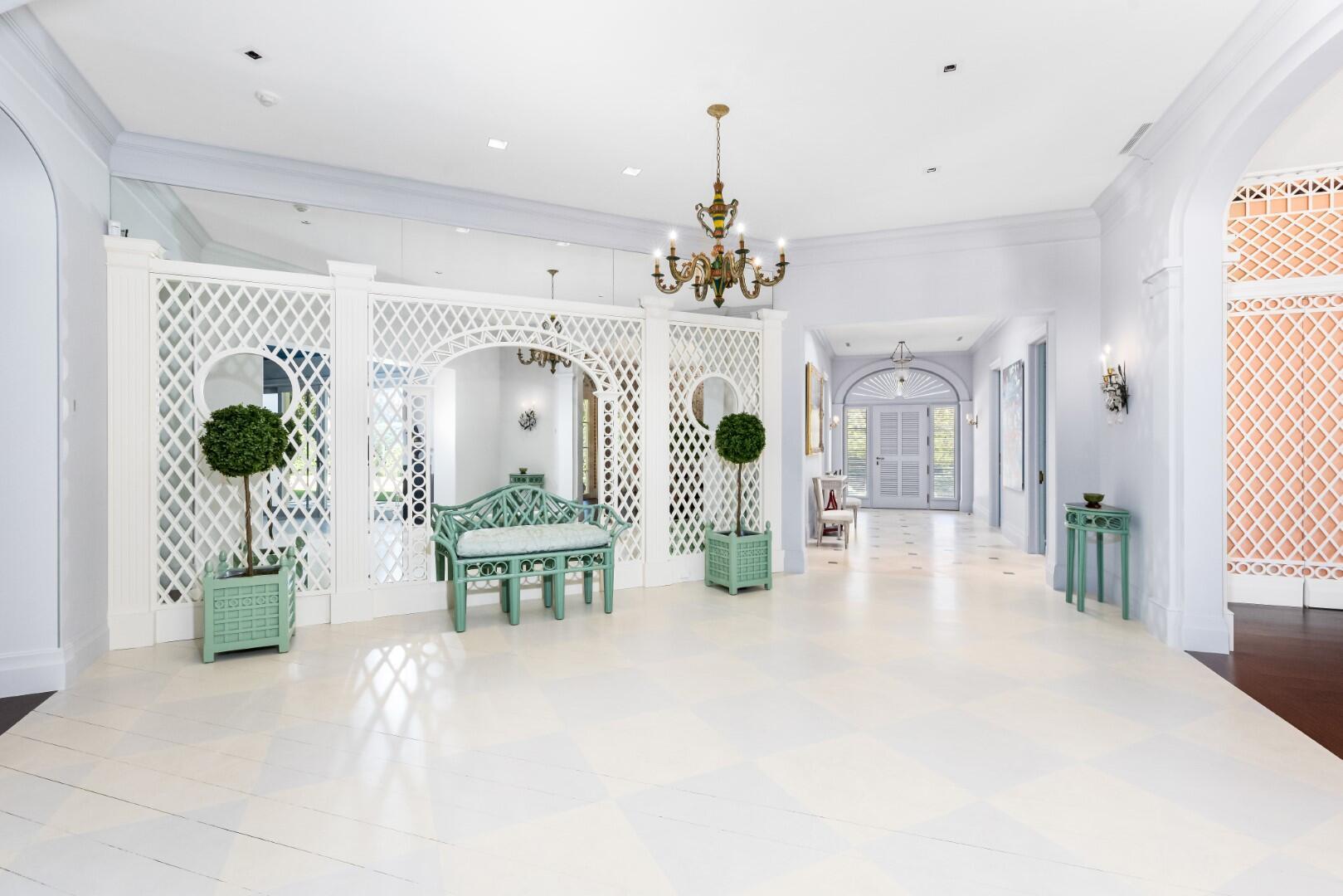 710 S County Rd Palm Beach, FL 33480