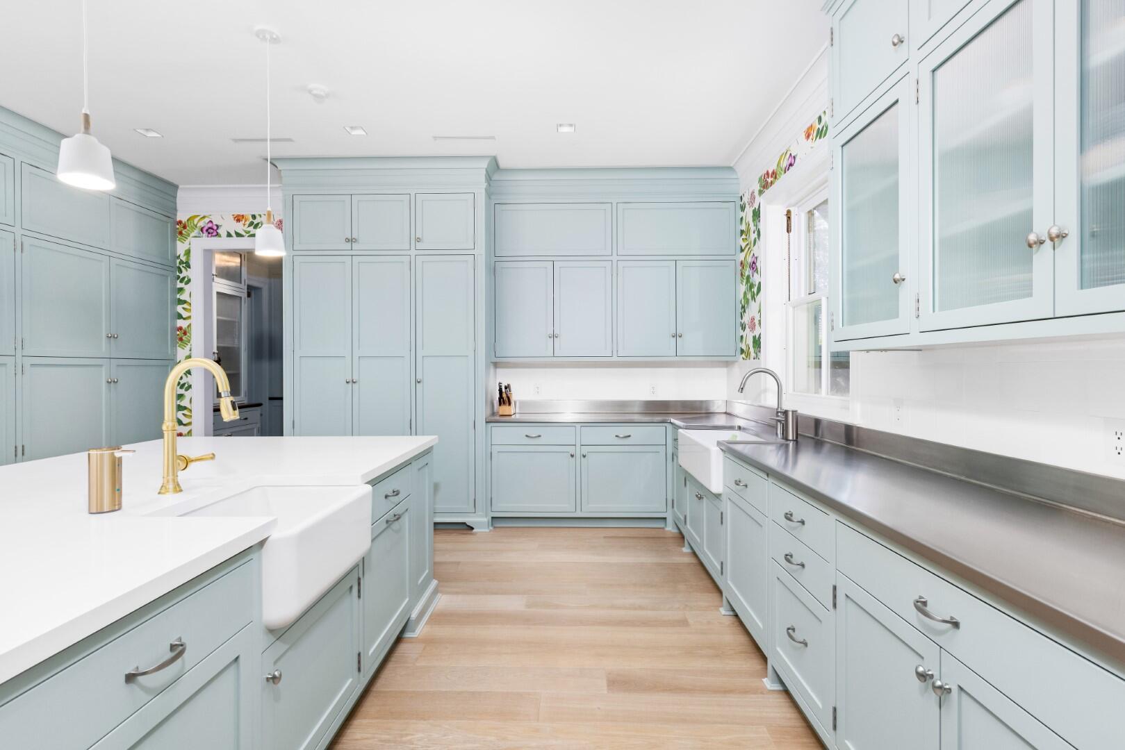 710 S County Rd Palm Beach, FL 33480