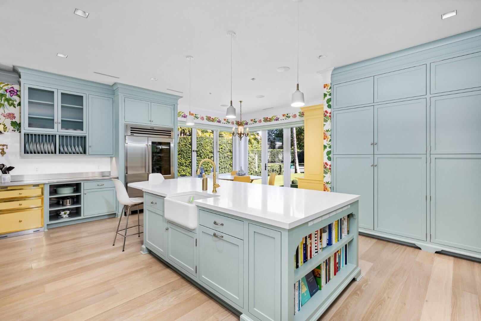 710 S County Rd Palm Beach, FL 33480