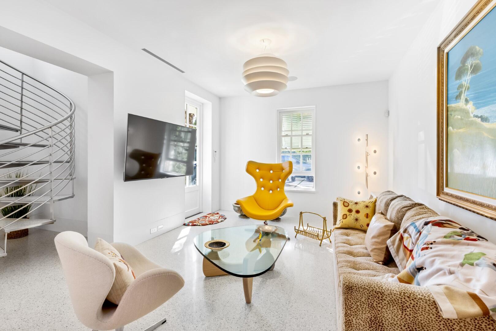 710 S County Rd Palm Beach, FL 33480