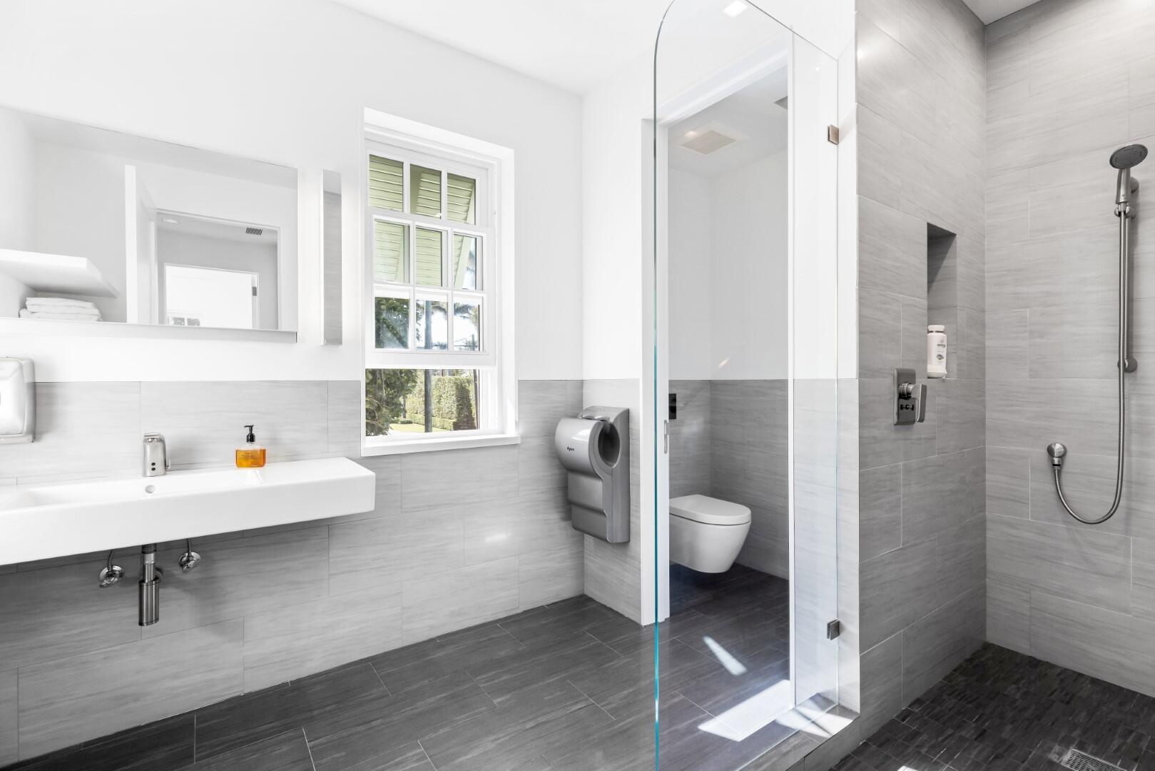 710 S County Rd Palm Beach, FL 33480