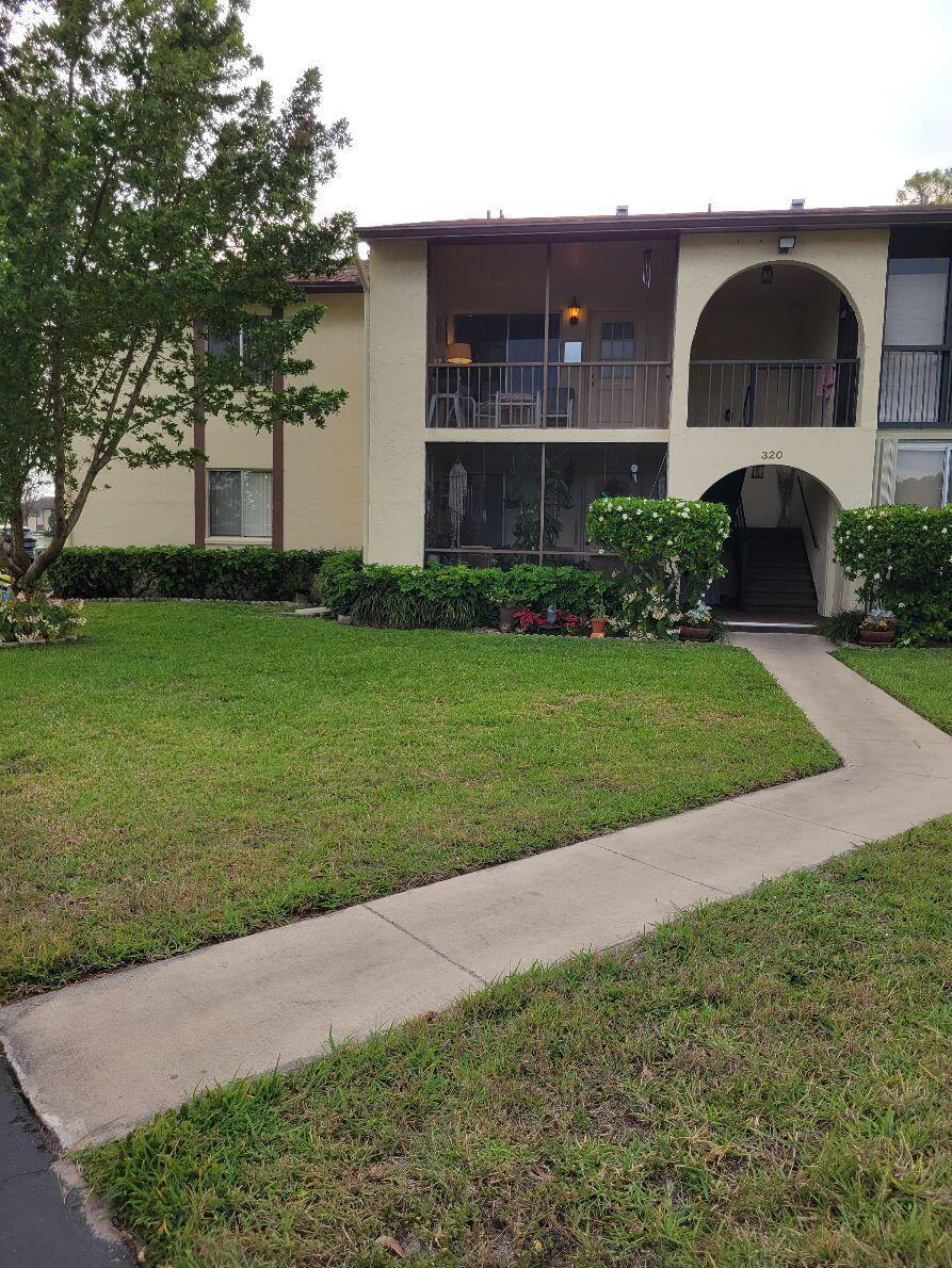 320 Knotty Pine Cir #C2