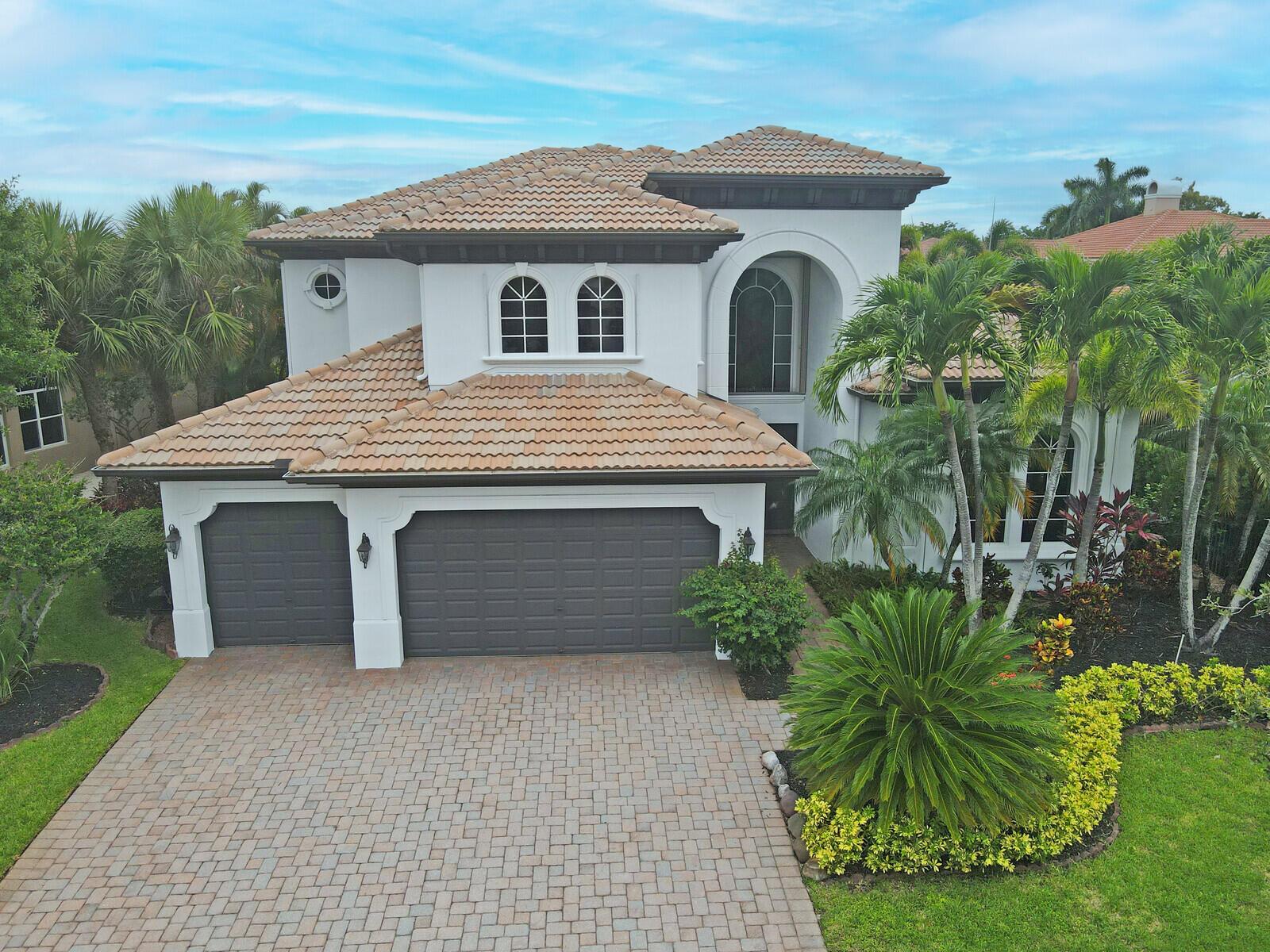 775 Montclaire Ct