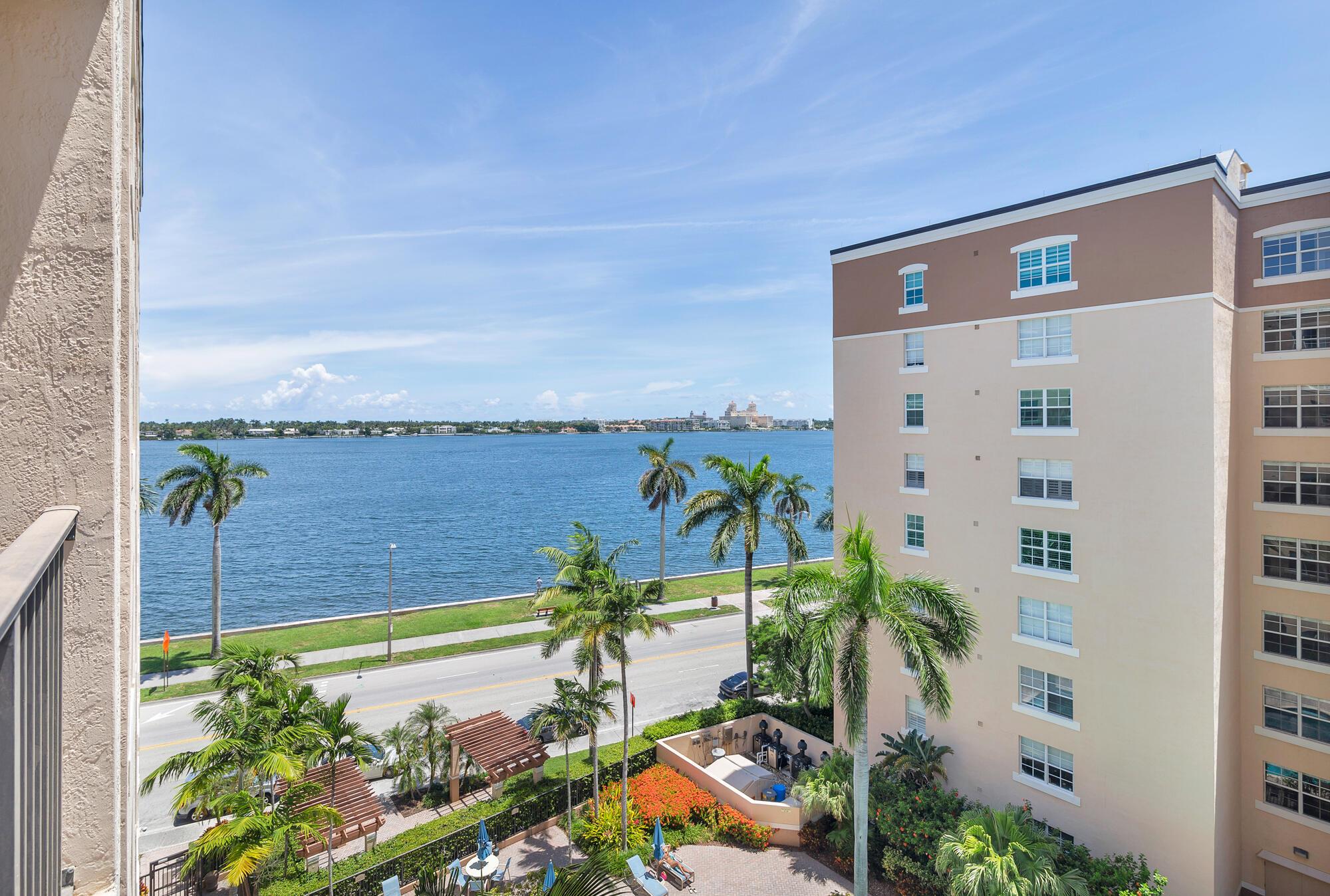 1801 N Flagler Dr #735