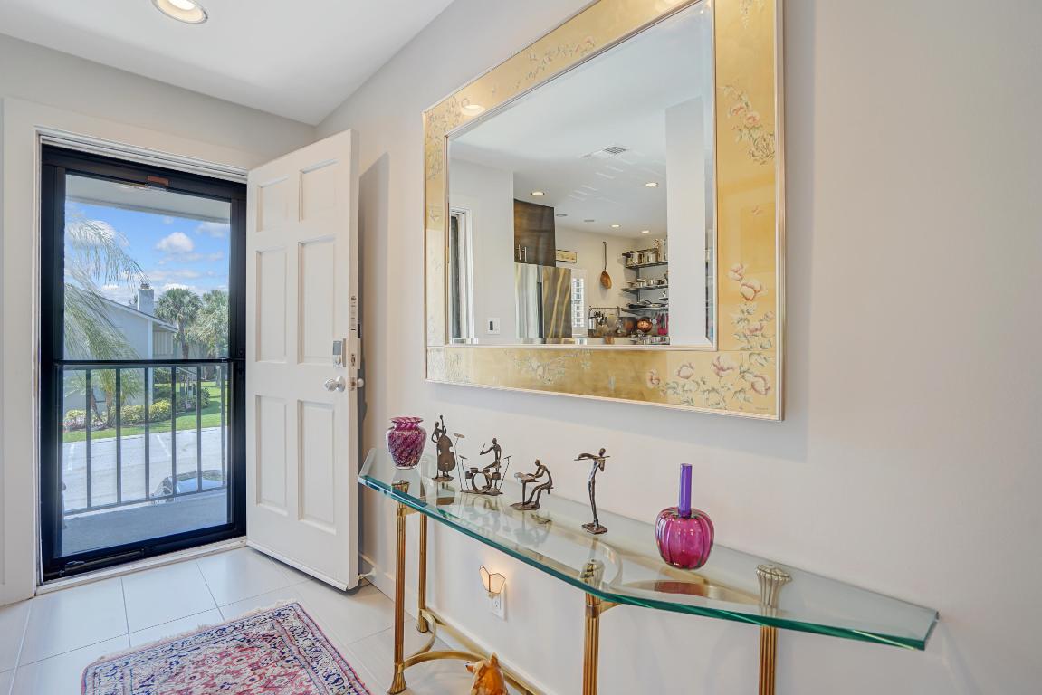 102 Clubhouse Jupiter, FL 33477