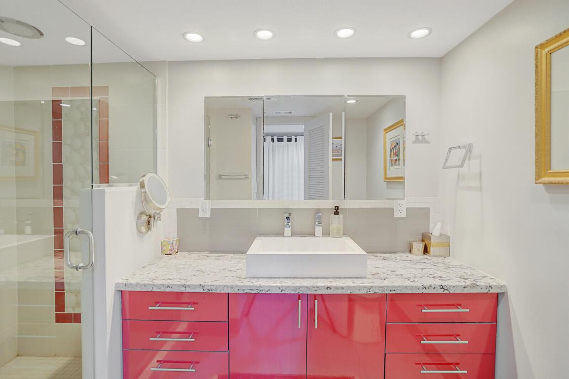 102 Clubhouse Jupiter, FL 33477