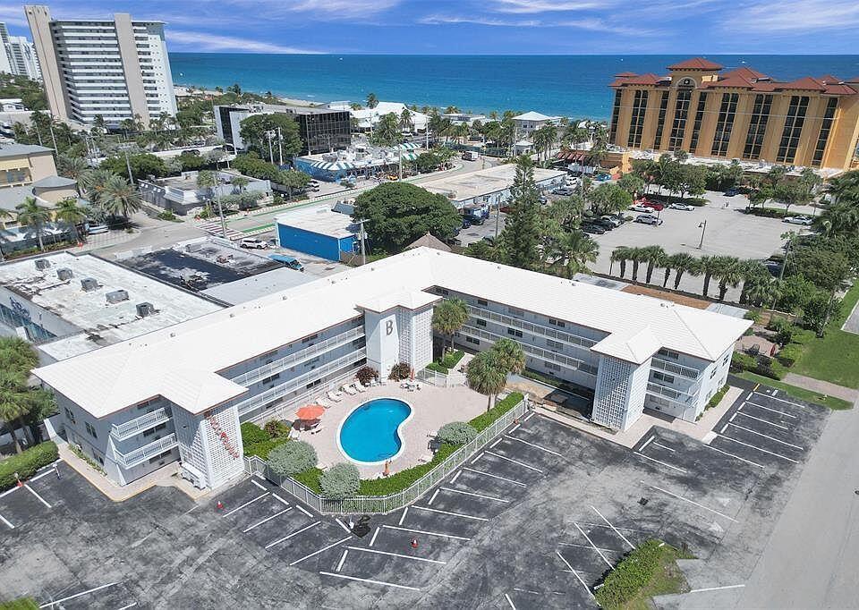 120 NE 20th Ave #7