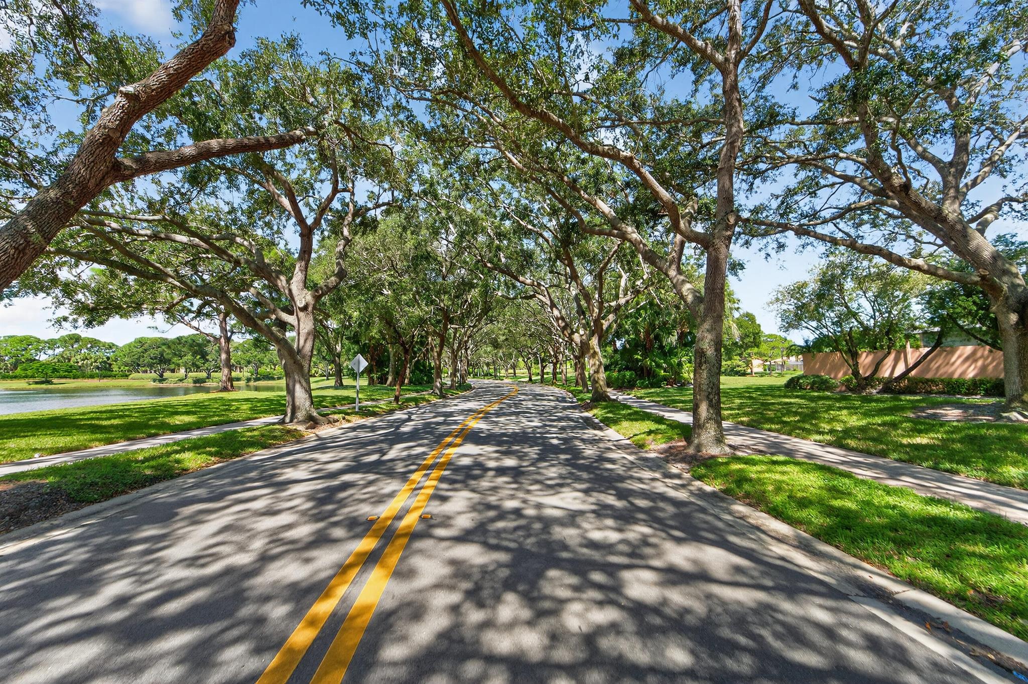 162 E Hampton Way Jupiter, FL 33458