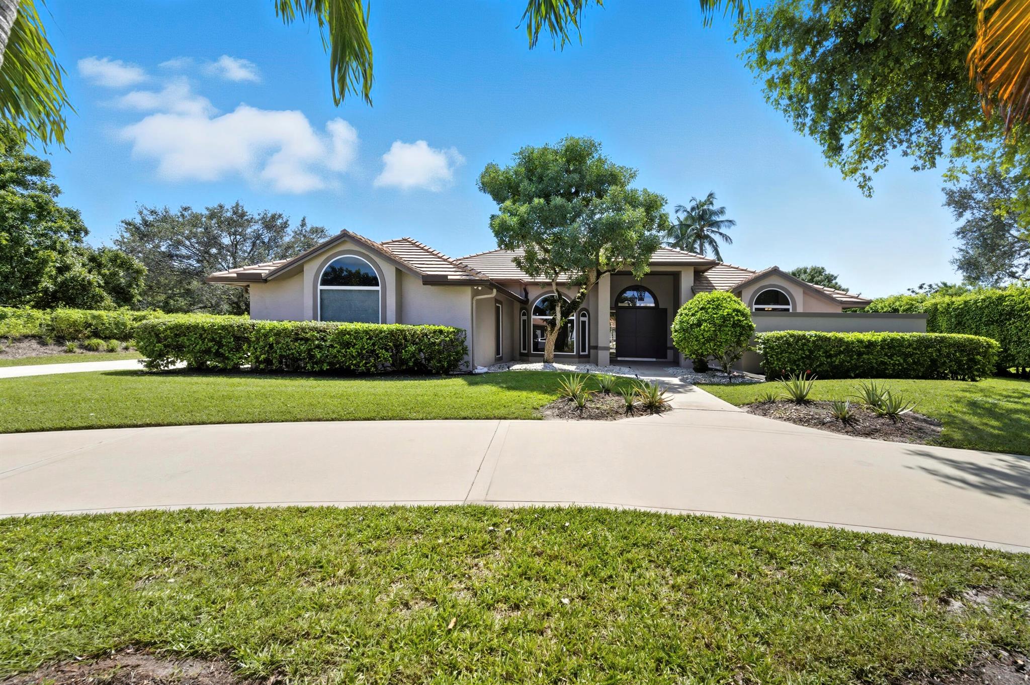8776 Man O War Rd