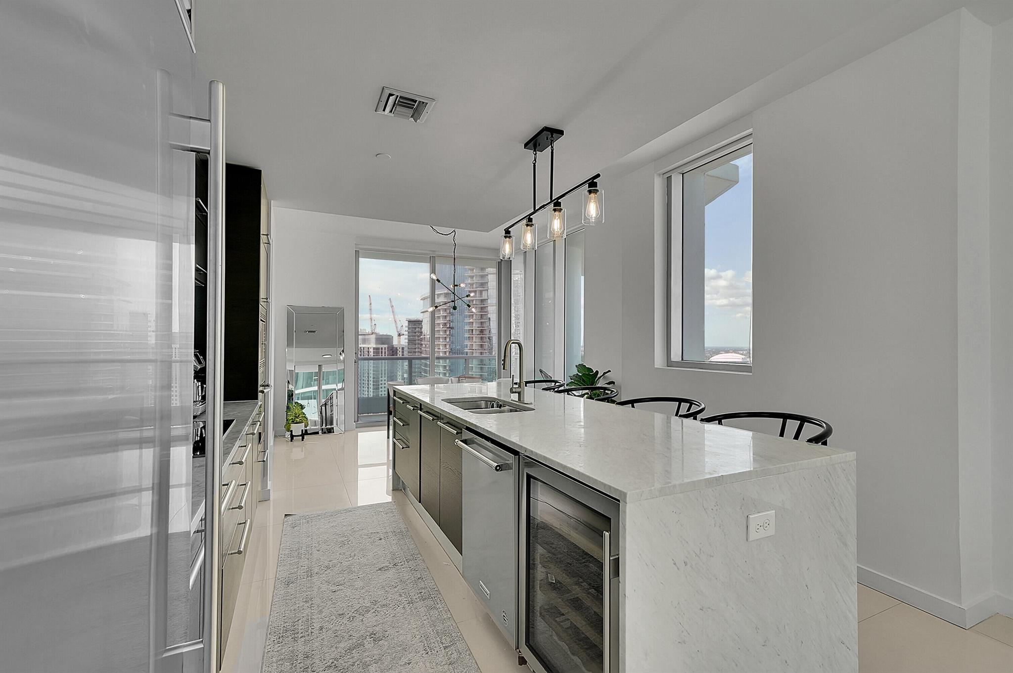 image 900 Biscayne Bay Condo9