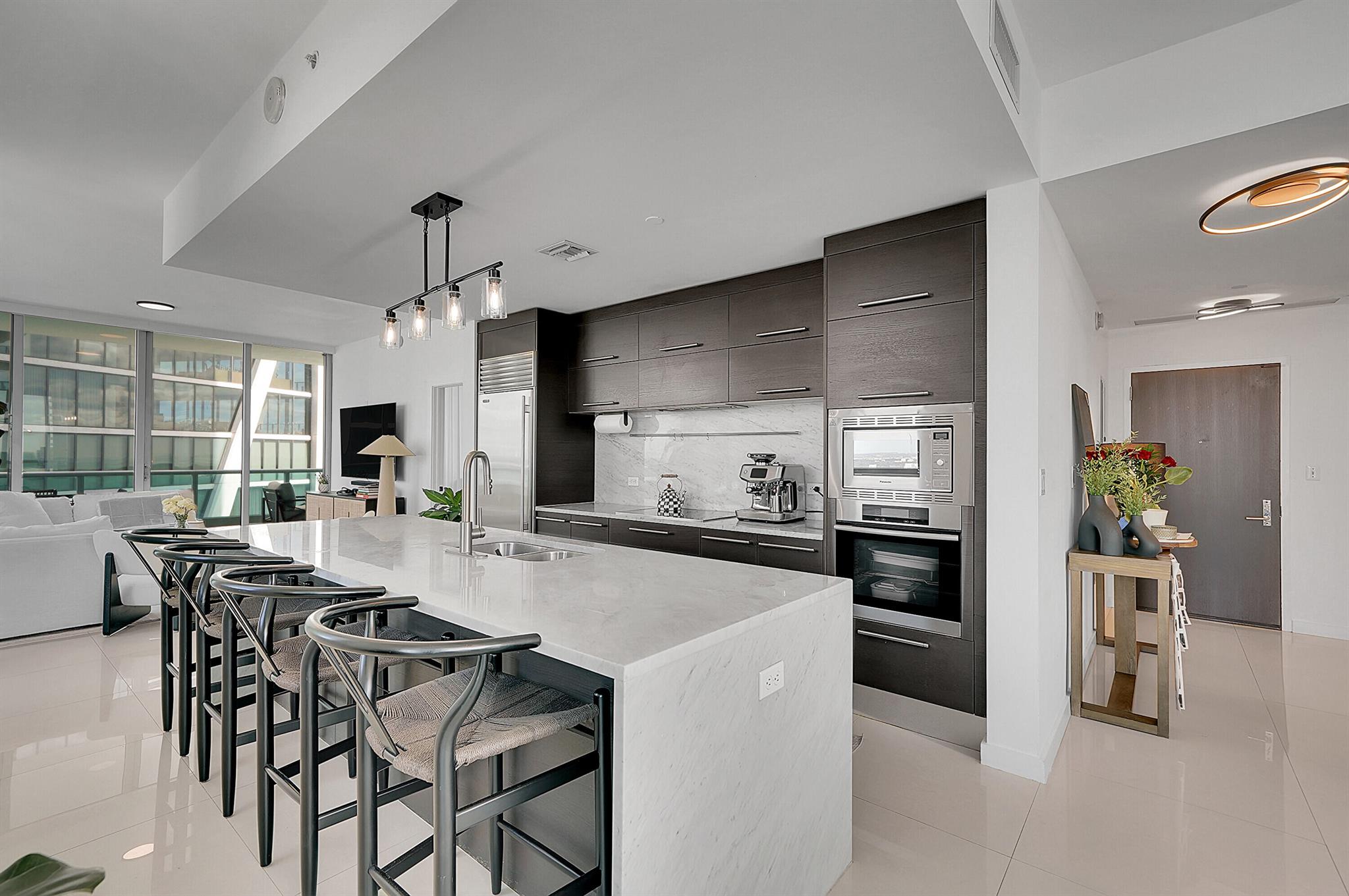 image 900 Biscayne Bay Condo10