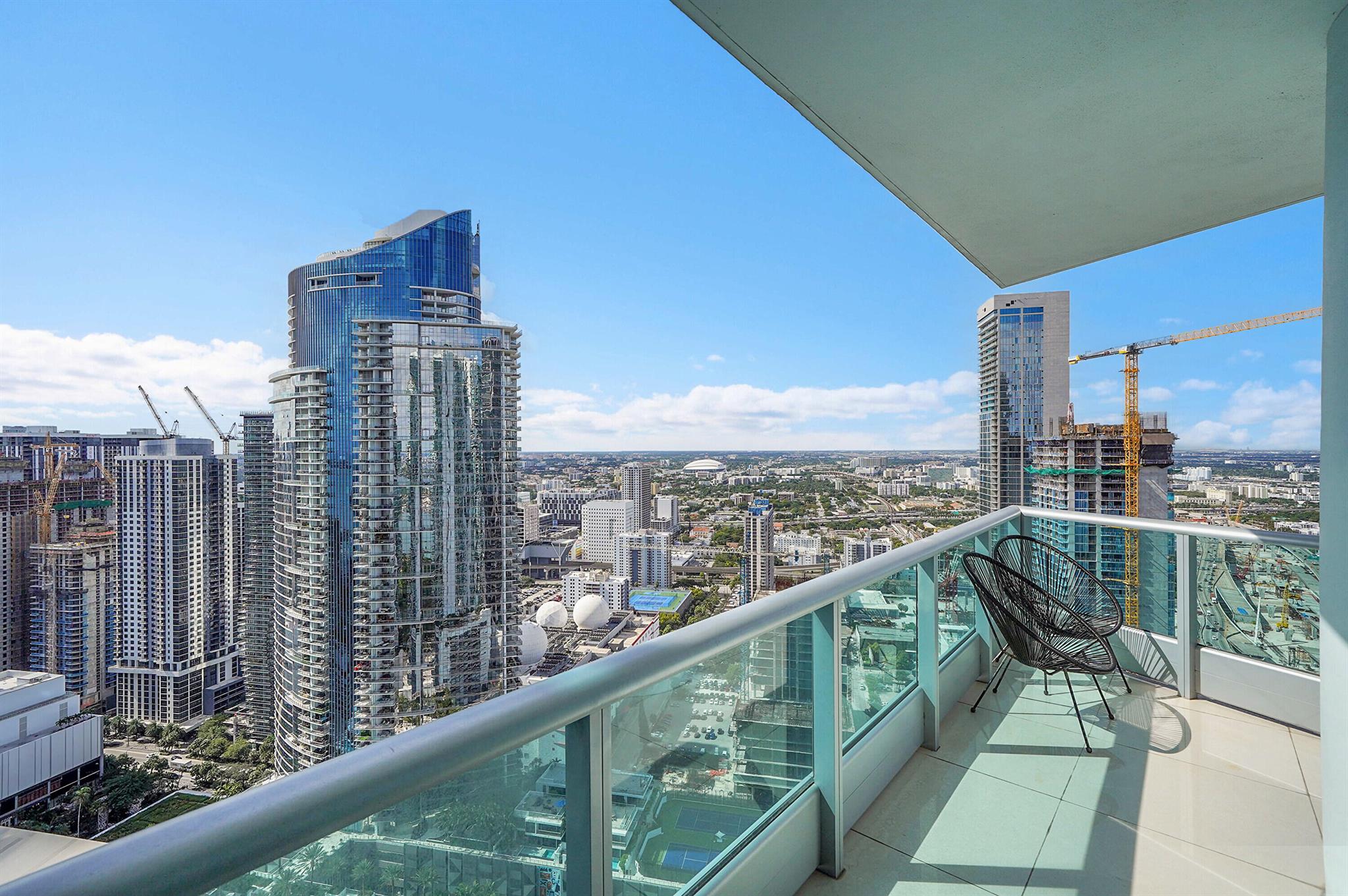 image 900 Biscayne Bay Condo14