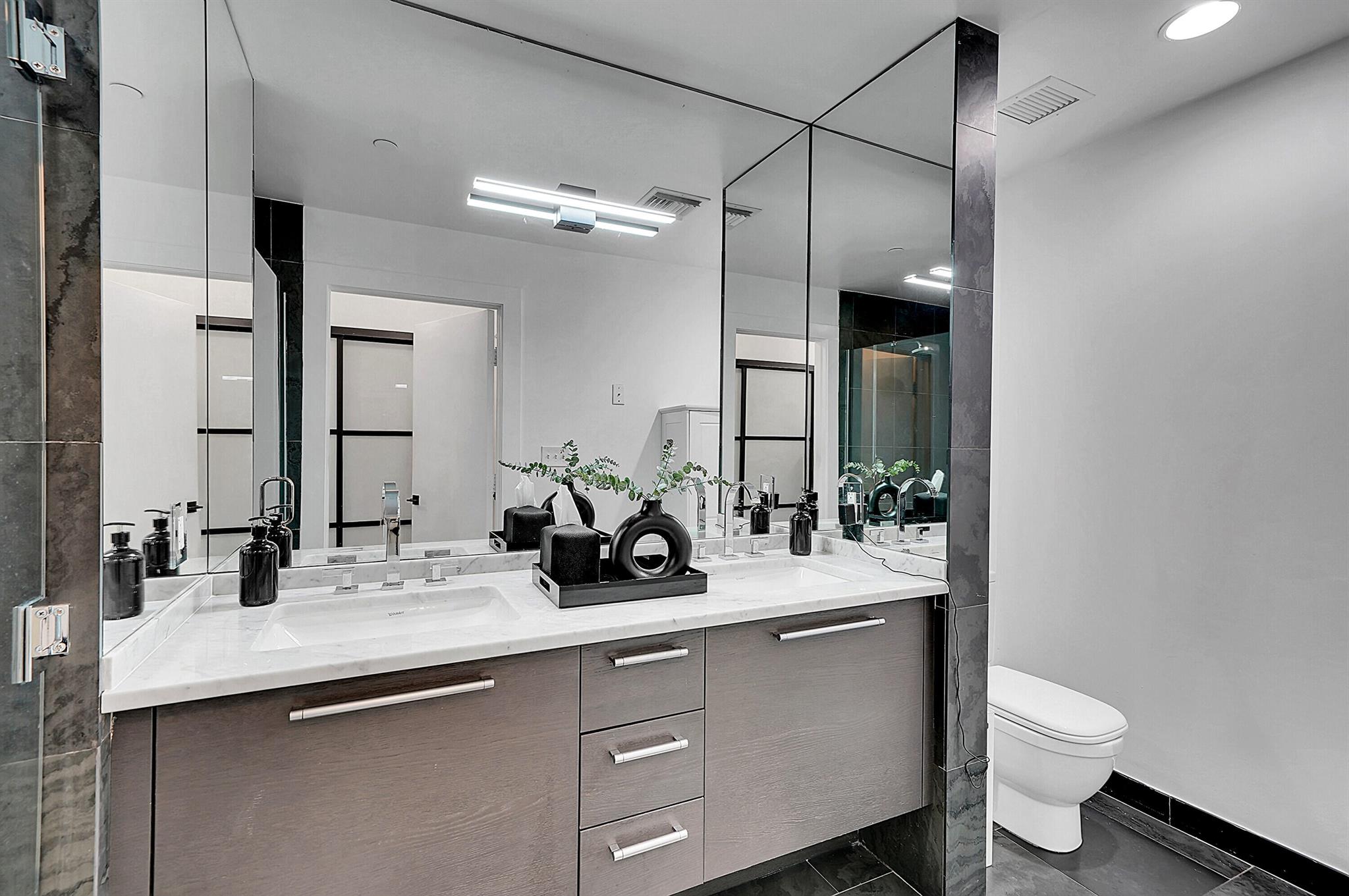 image 900 Biscayne Bay Condo5