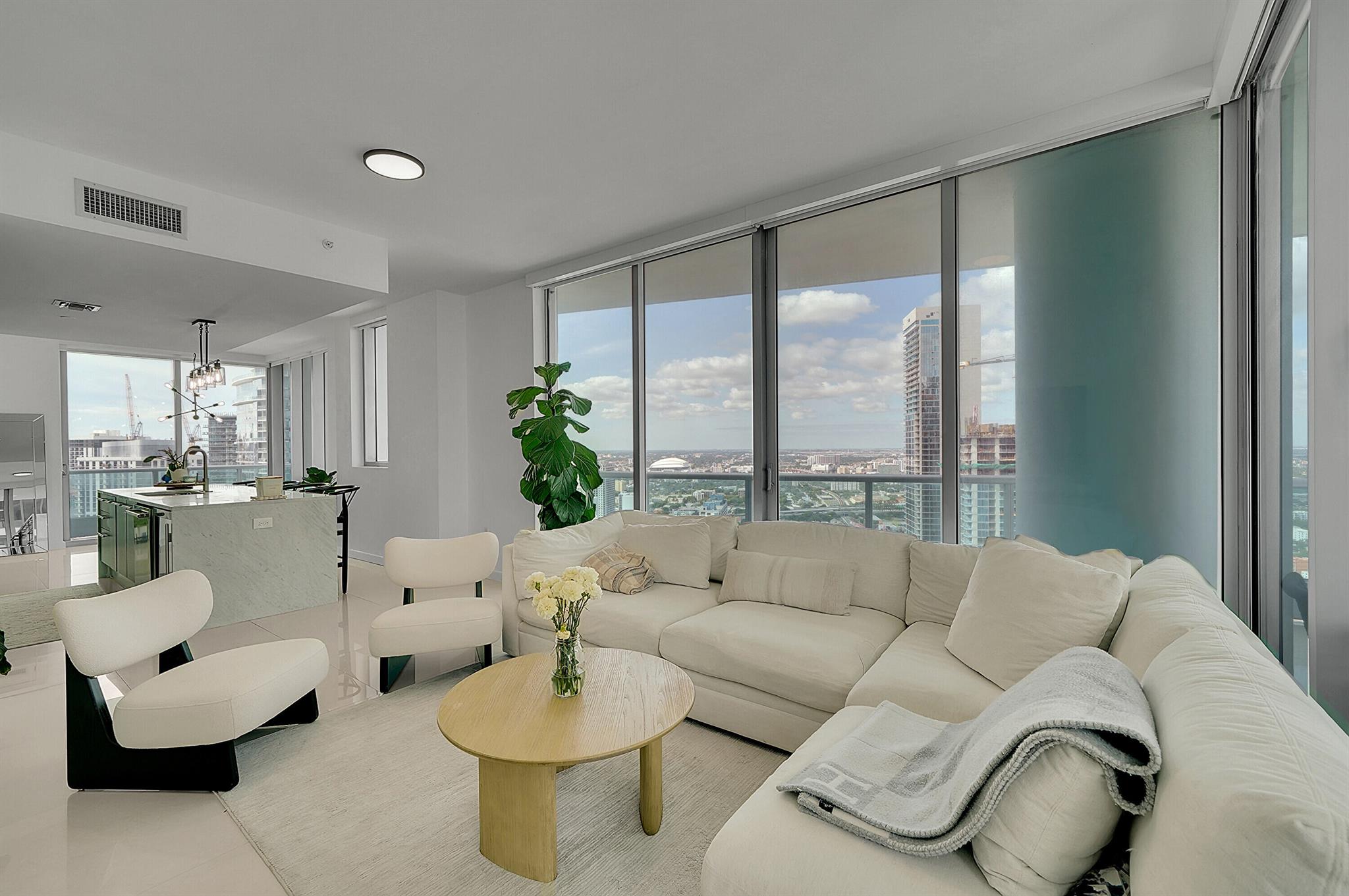 image 900 Biscayne Bay Condo8