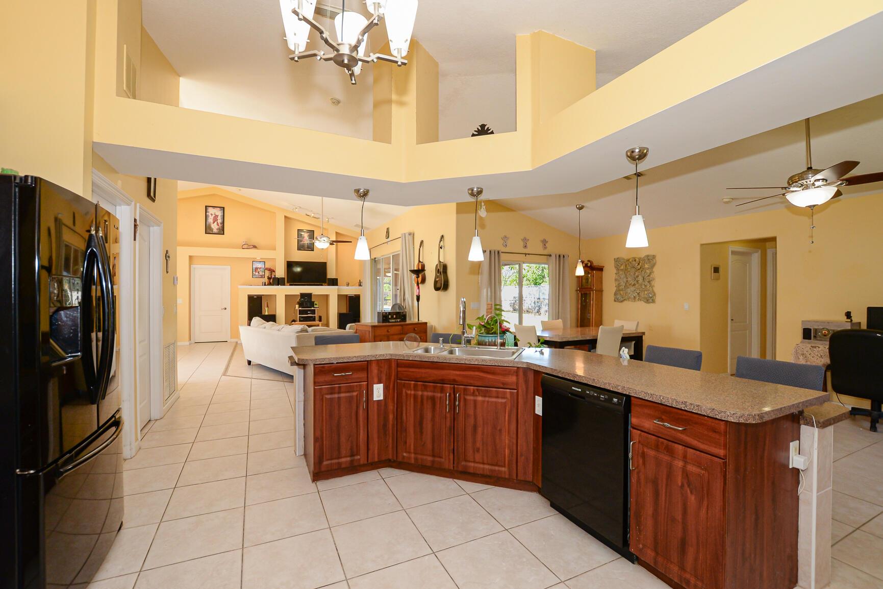 2119 SW Azure Ave Port St Lucie, FL 34953