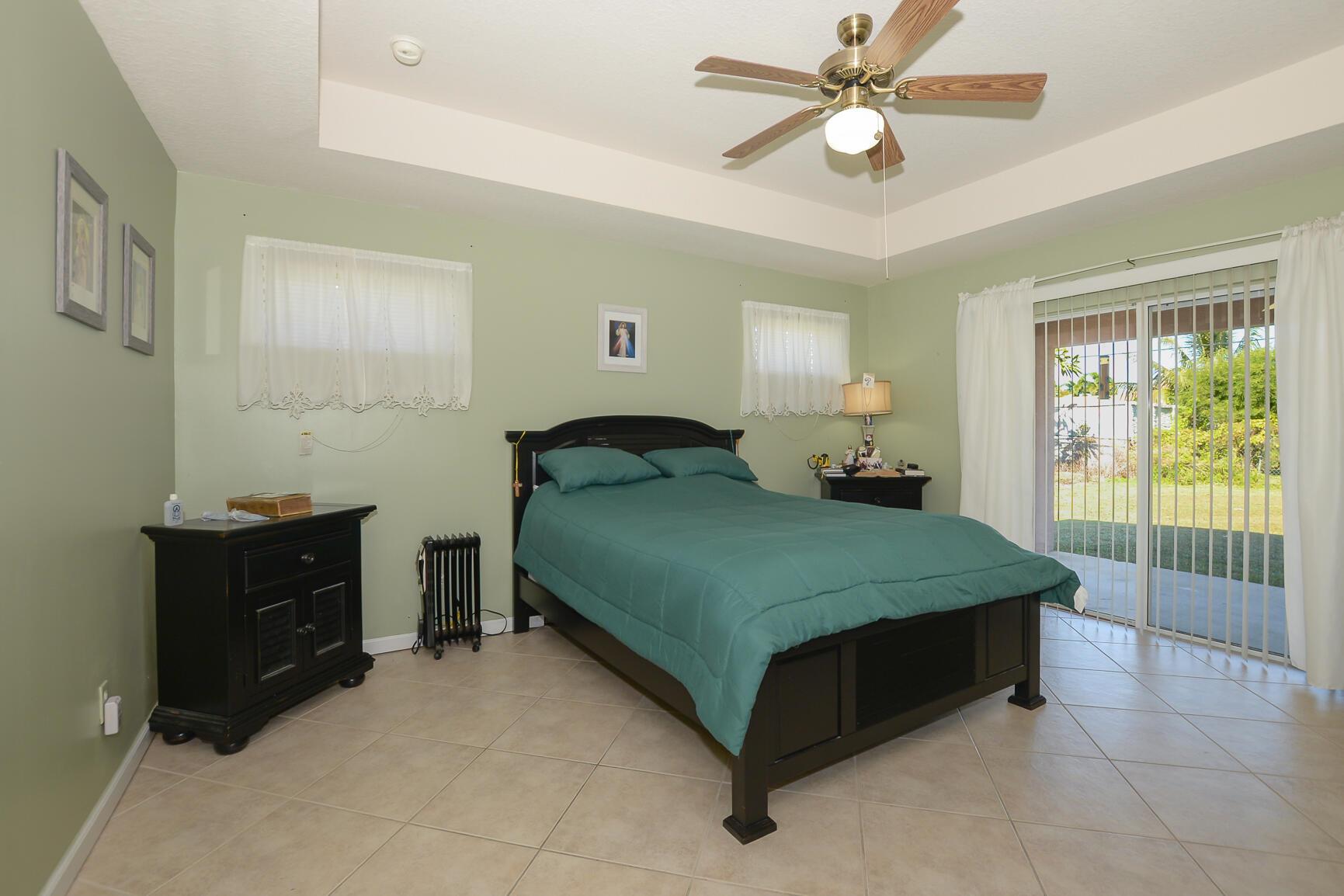 2119 SW Azure Ave Port St Lucie, FL 34953