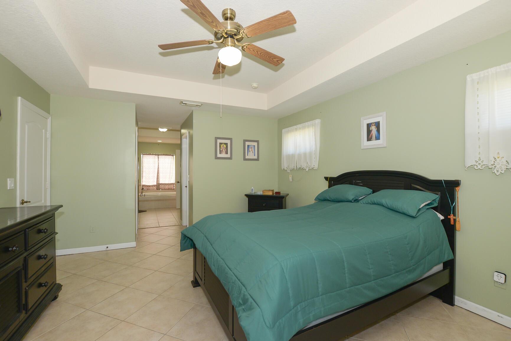 2119 SW Azure Ave Port St Lucie, FL 34953