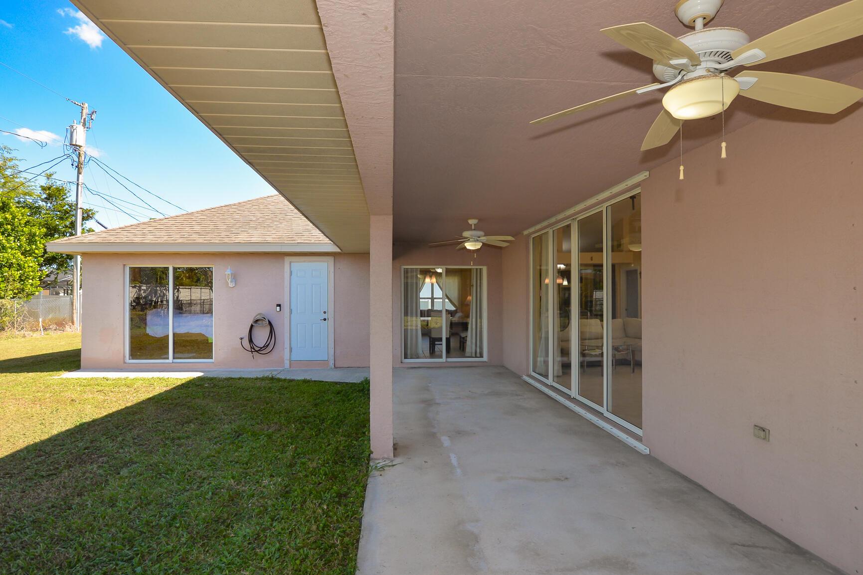 2119 SW Azure Ave Port St Lucie, FL 34953