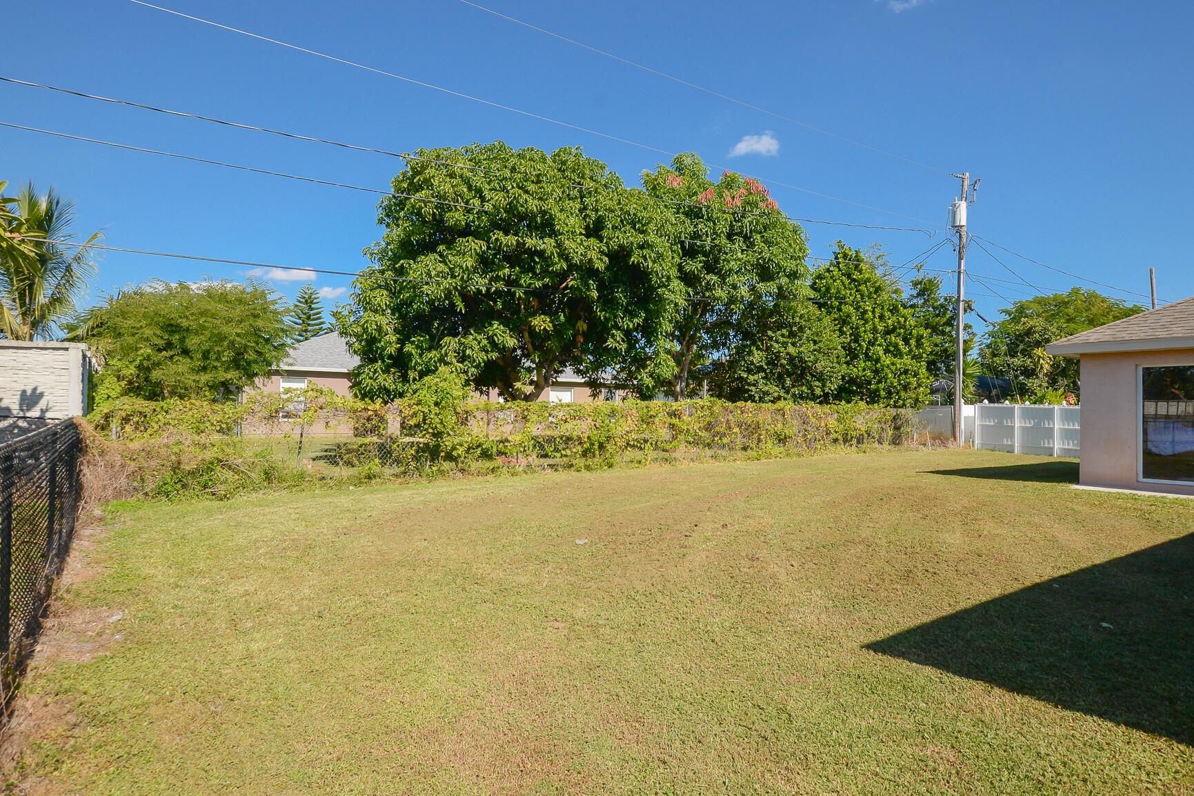 2119 SW Azure Ave Port St Lucie, FL 34953