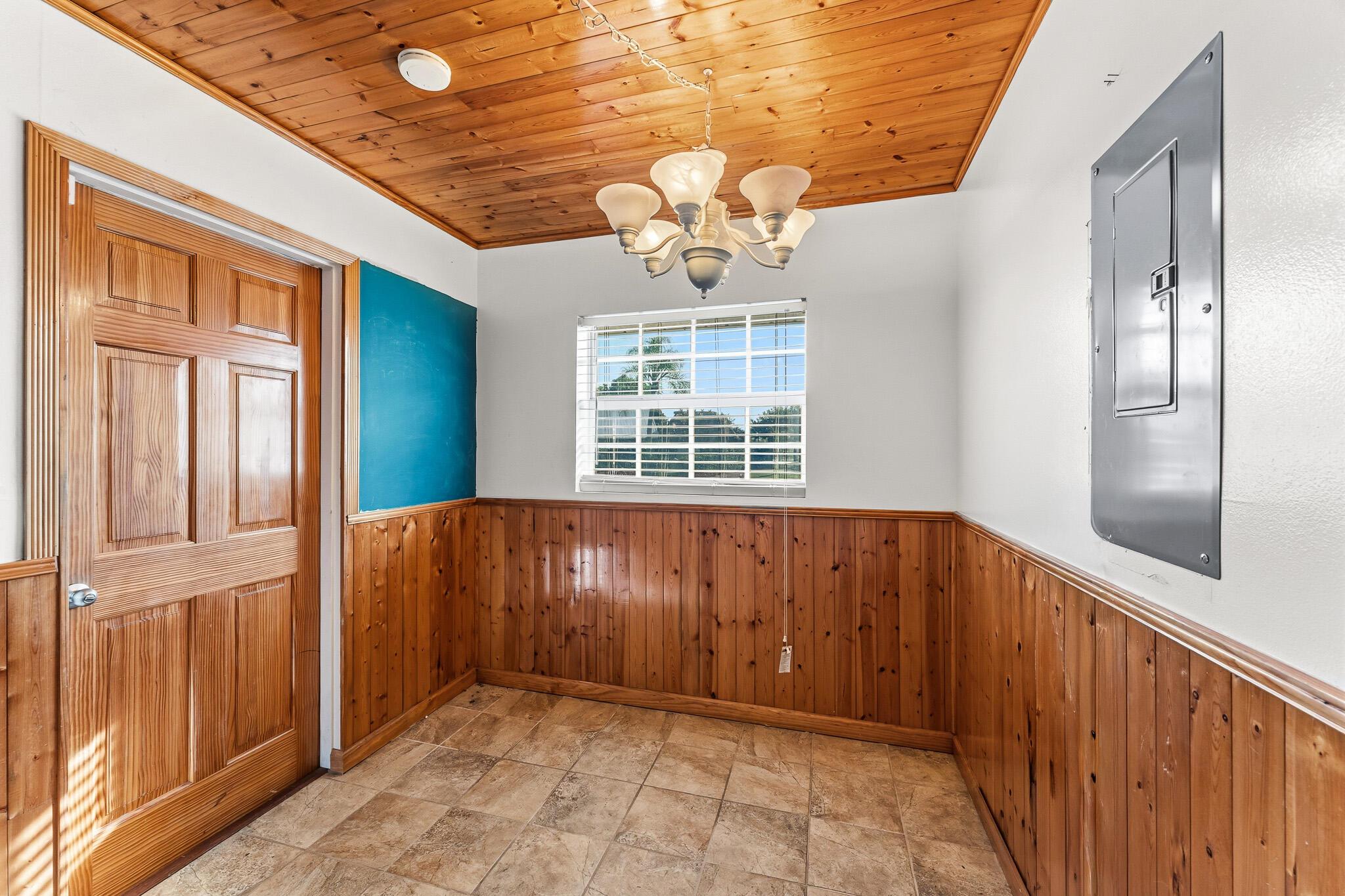 1425 SE San Sovina Ter Port St Lucie, FL 34952