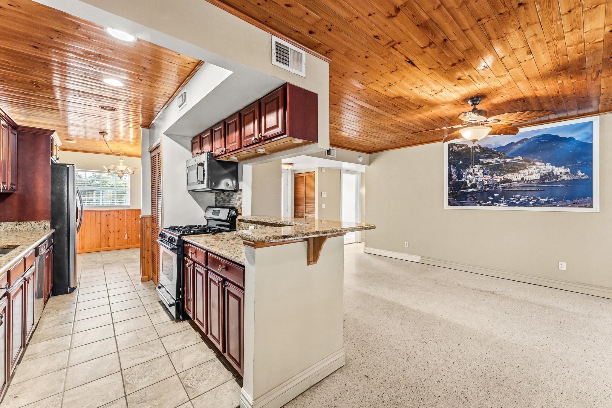 1425 SE San Sovina Ter Port St Lucie, FL 34952