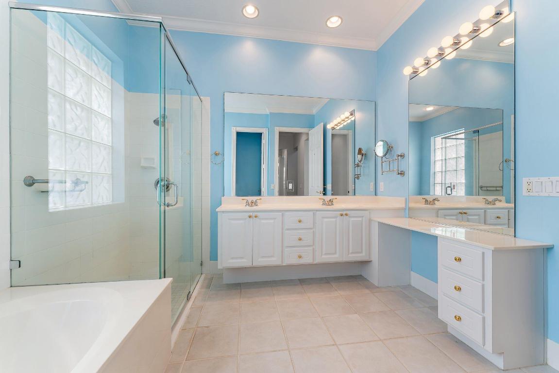 215 New Hvn Jupiter, FL 33458