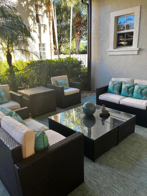 127 Arklow Jupiter, FL 33458