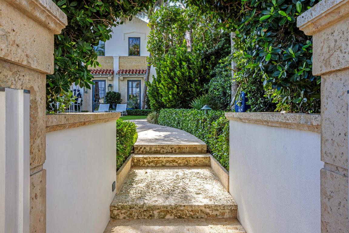 456 S Ocean Palm Beach, FL 33480