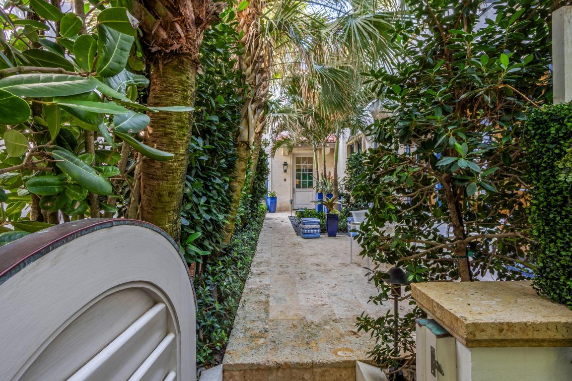 456 S Ocean Palm Beach, FL 33480