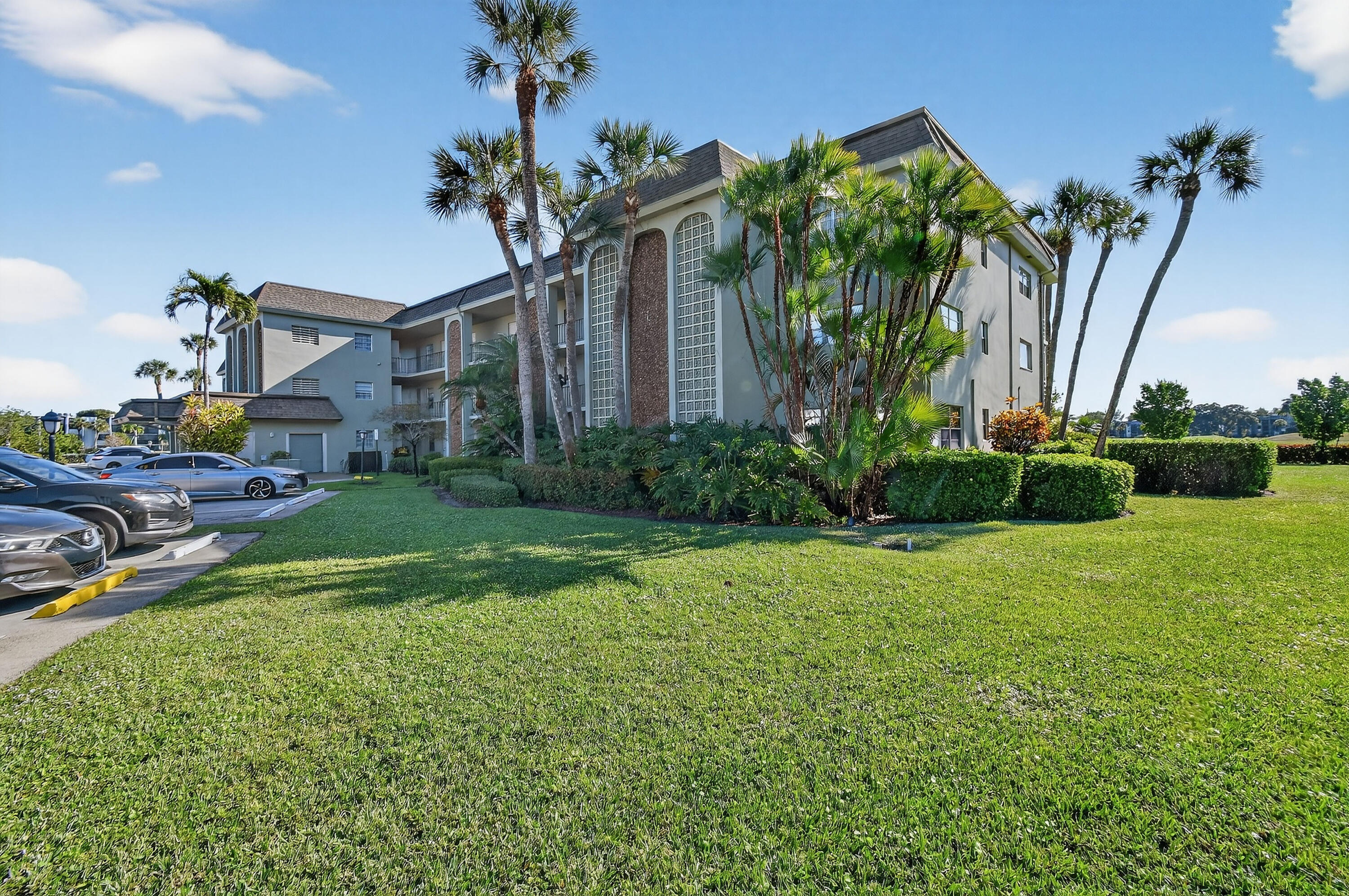 4500 Gefion #106 Lake Worth, FL 33467