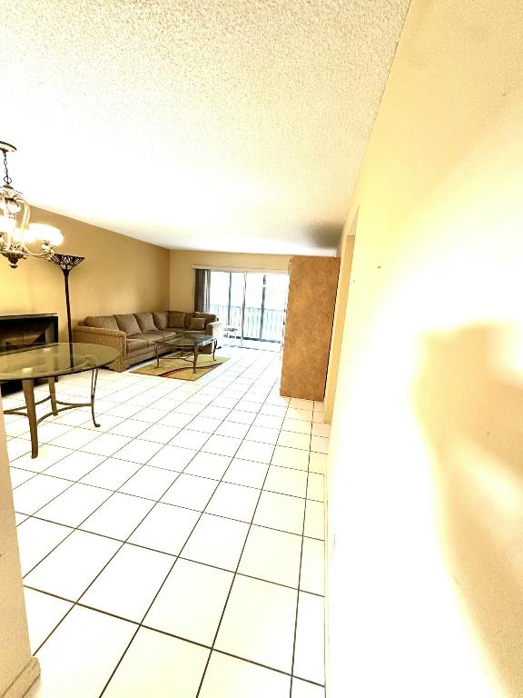 7281 Amberly #308 Delray Beach, FL 33446