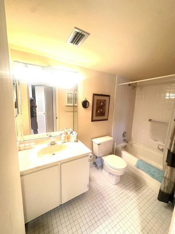 7281 Amberly #308 Delray Beach, FL 33446