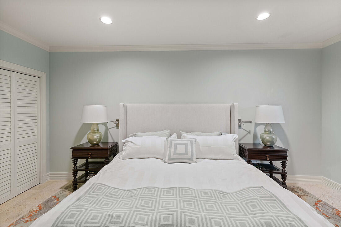 2901 Captains Jupiter, FL 33477