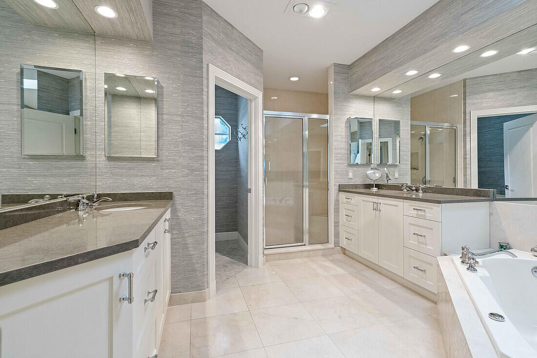 2901 Captains Jupiter, FL 33477