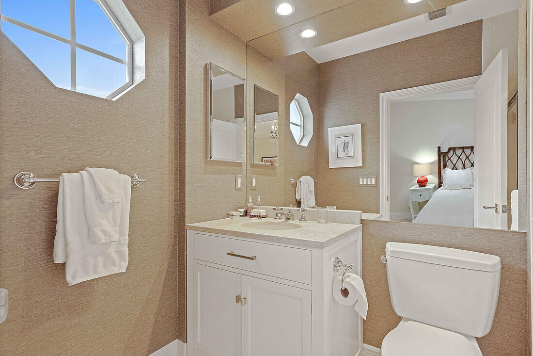 2901 Captains Jupiter, FL 33477