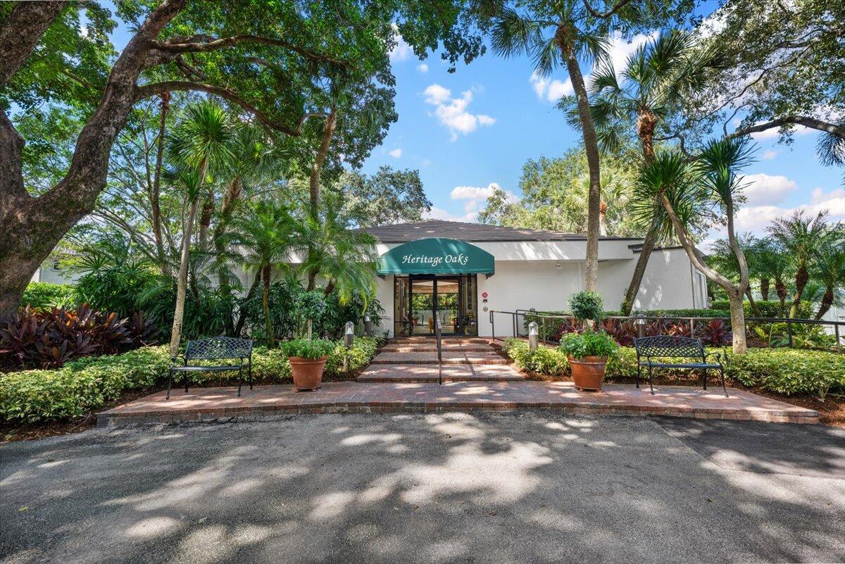 9953 SE Mahogany Jupiter, FL 33469