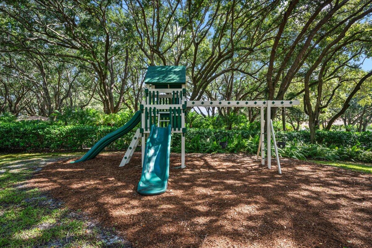 9953 SE Mahogany Jupiter, FL 33469