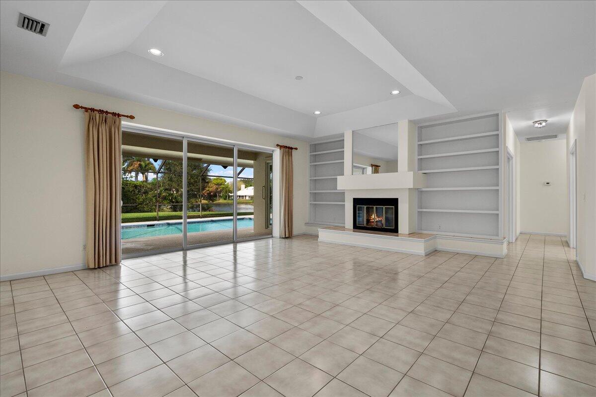 9953 SE Mahogany Jupiter, FL 33469