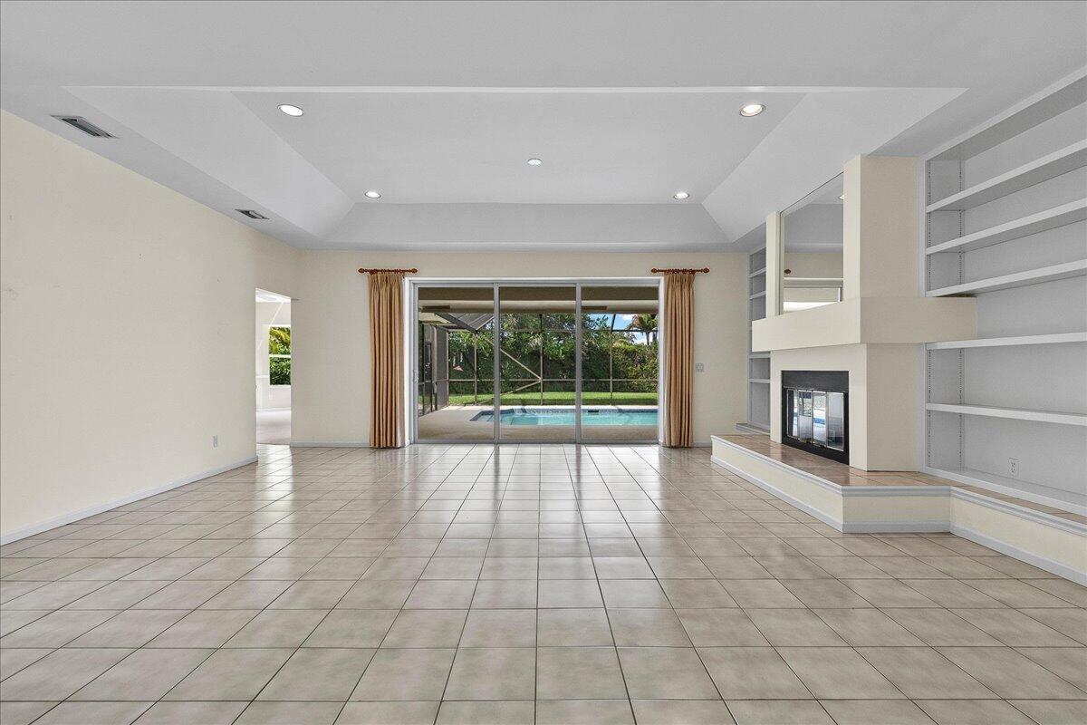 9953 SE Mahogany Jupiter, FL 33469