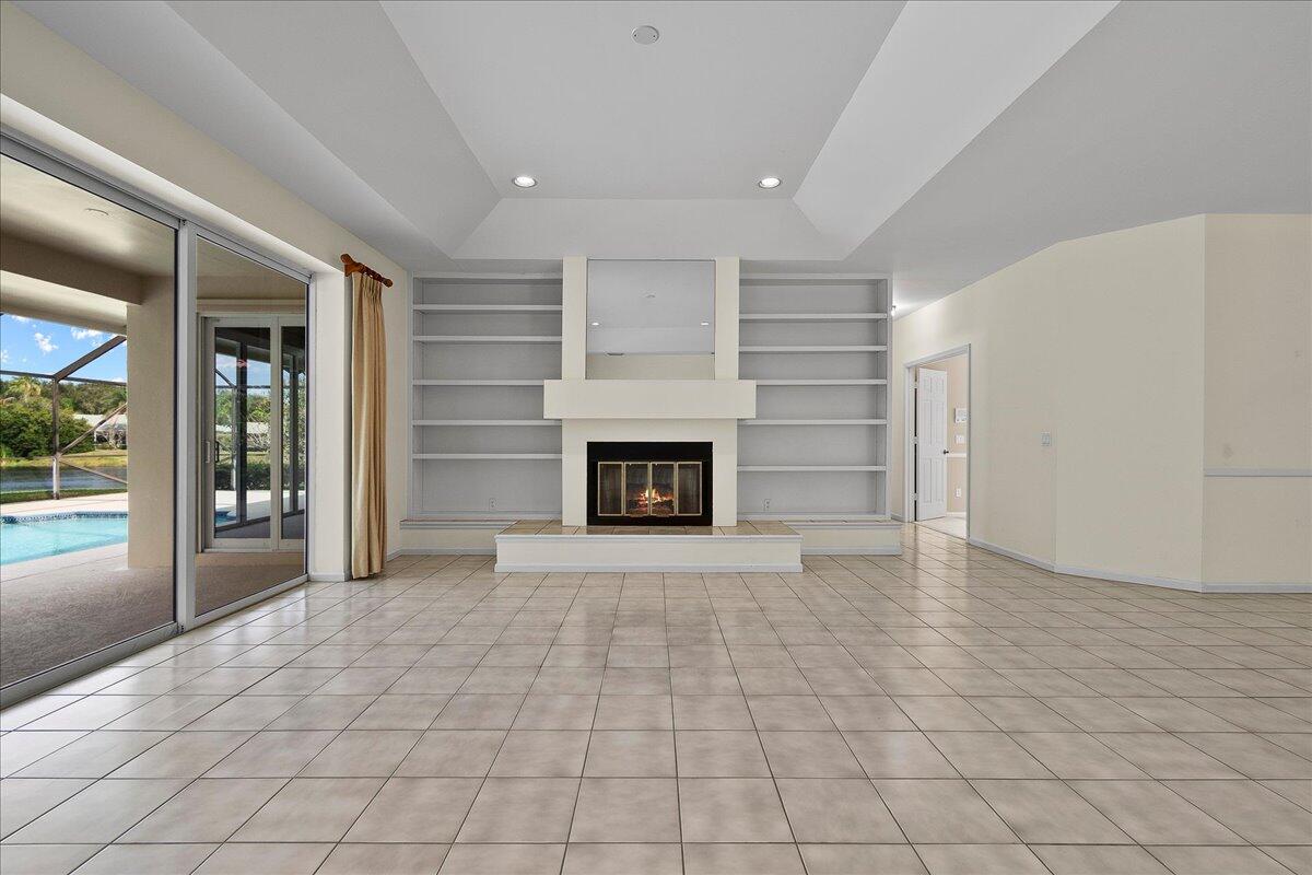 9953 SE Mahogany Jupiter, FL 33469