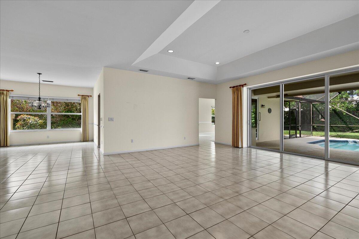 9953 SE Mahogany Jupiter, FL 33469