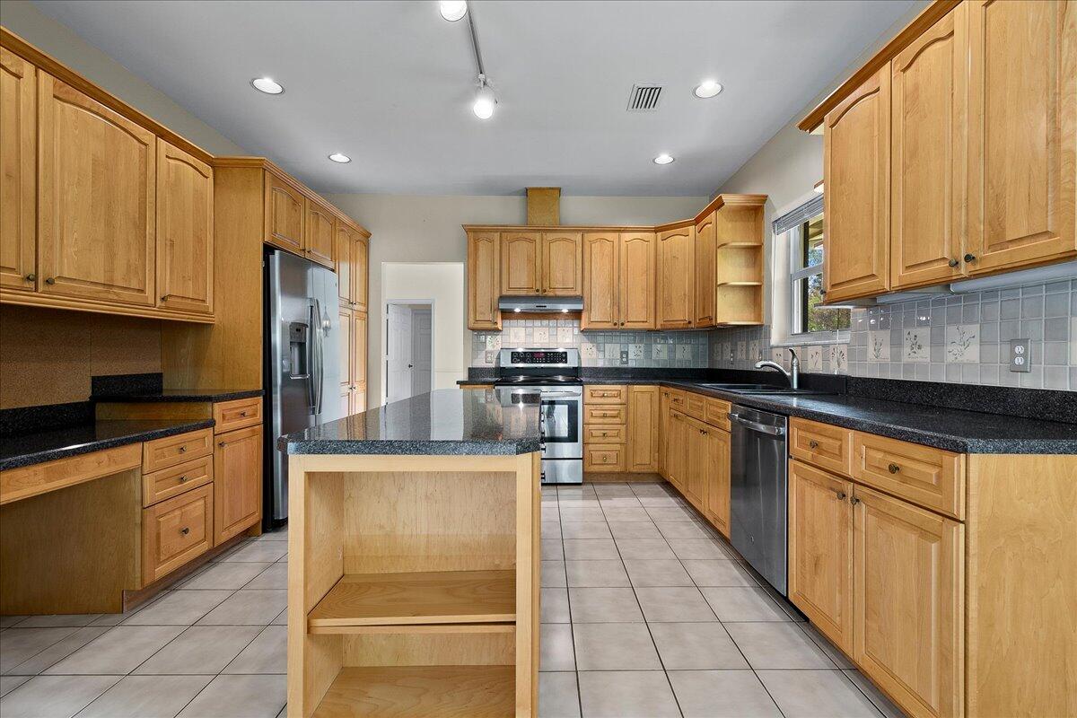 9953 SE Mahogany Jupiter, FL 33469