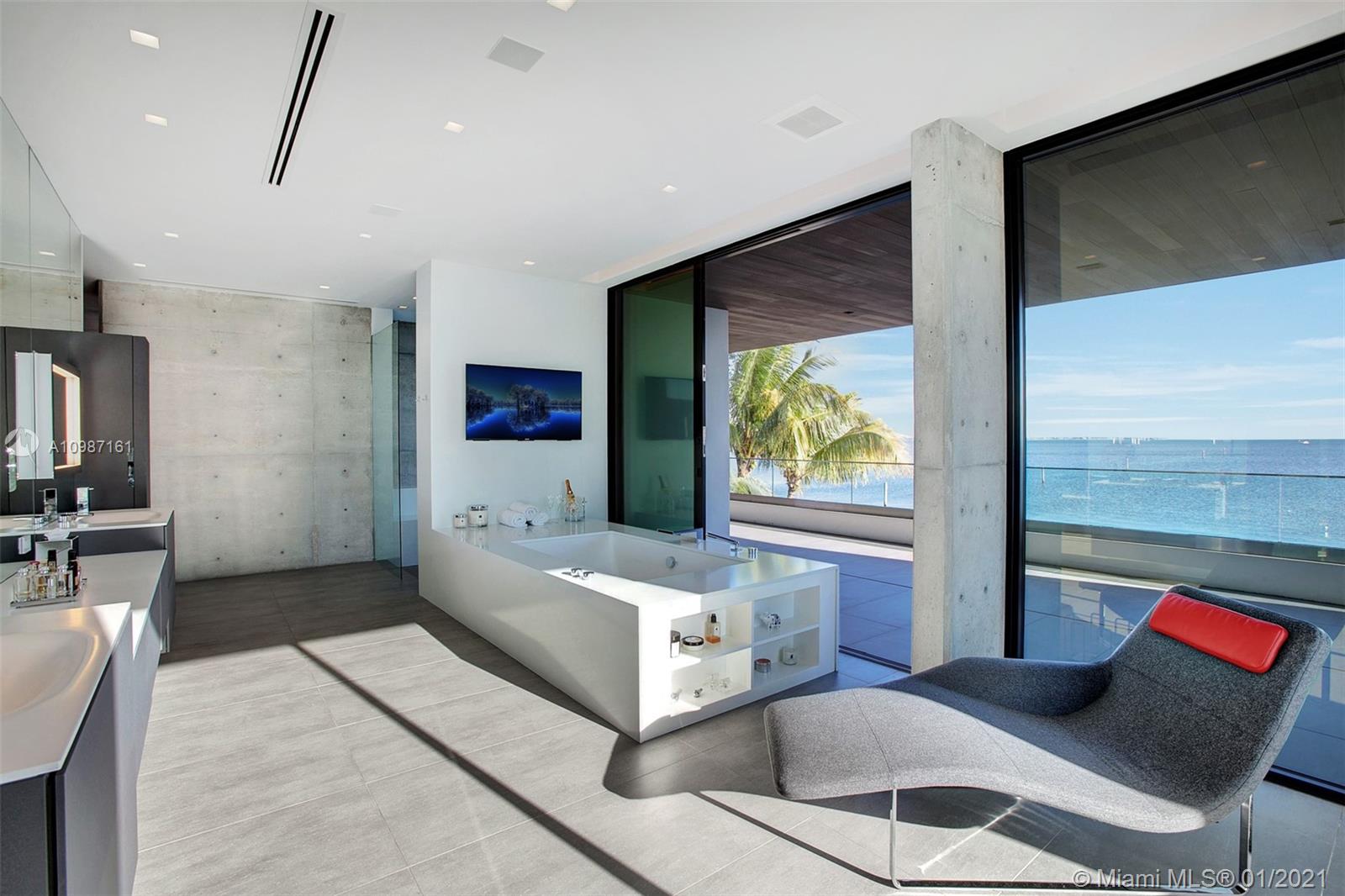 3591 Rockerman Rd Miami, FL 33133