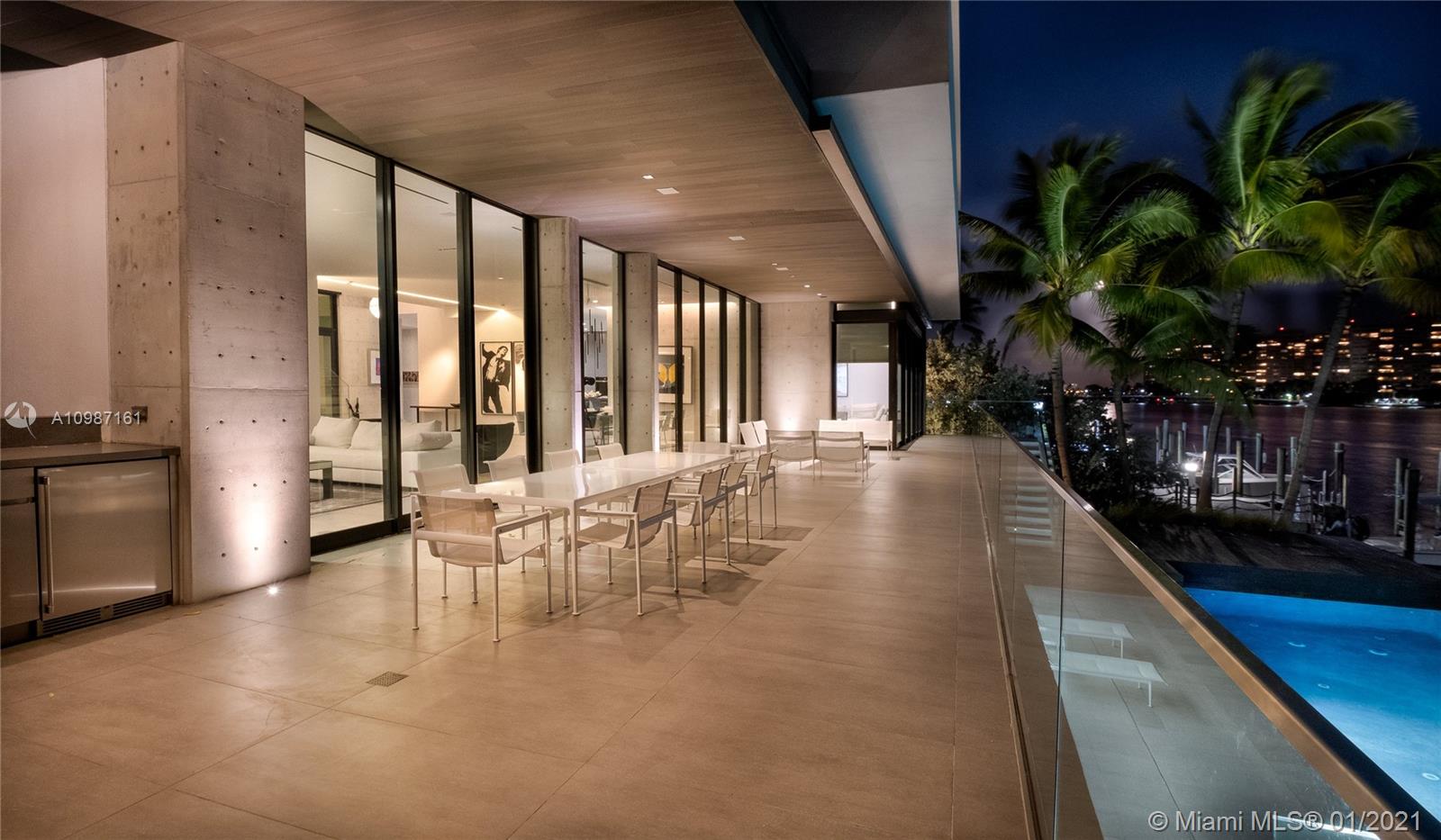 3591 Rockerman Rd Miami, FL 33133