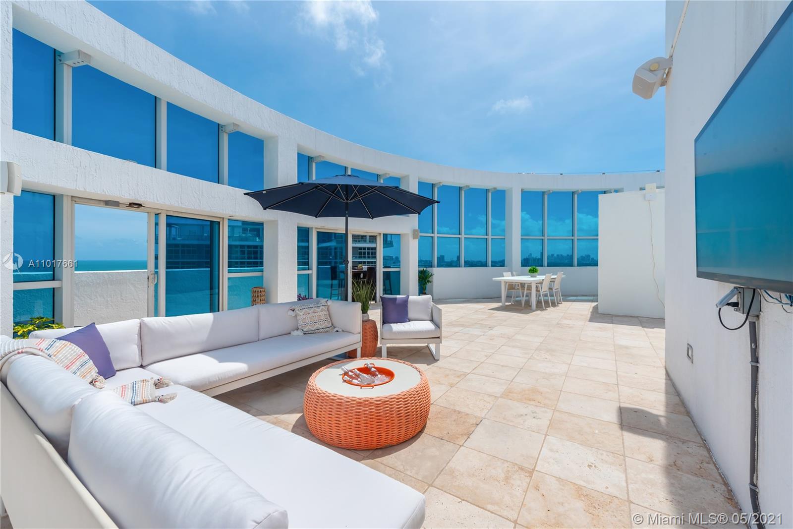 3801 Collins Ave #PH-1